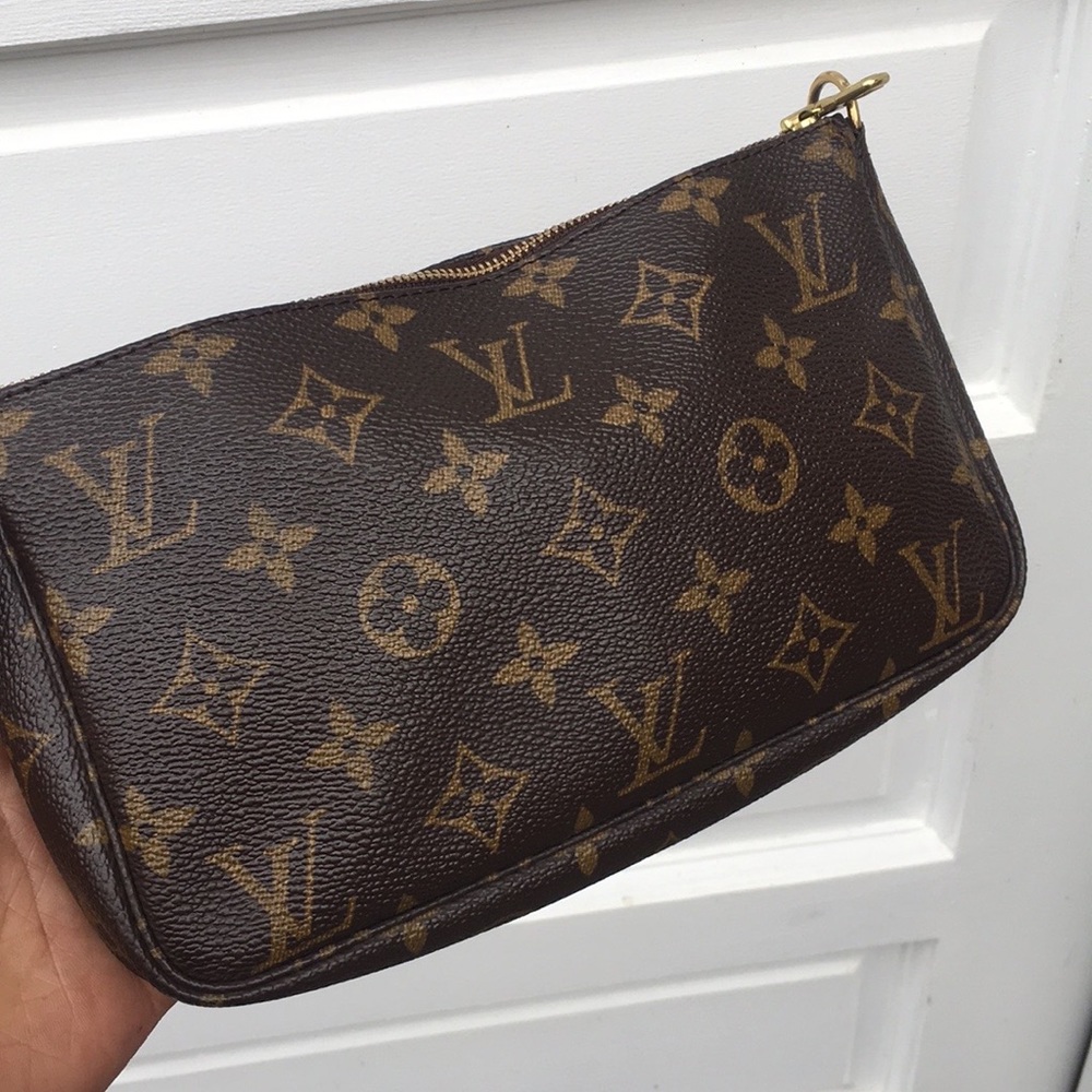 Louis Vuitton Pochette Pm